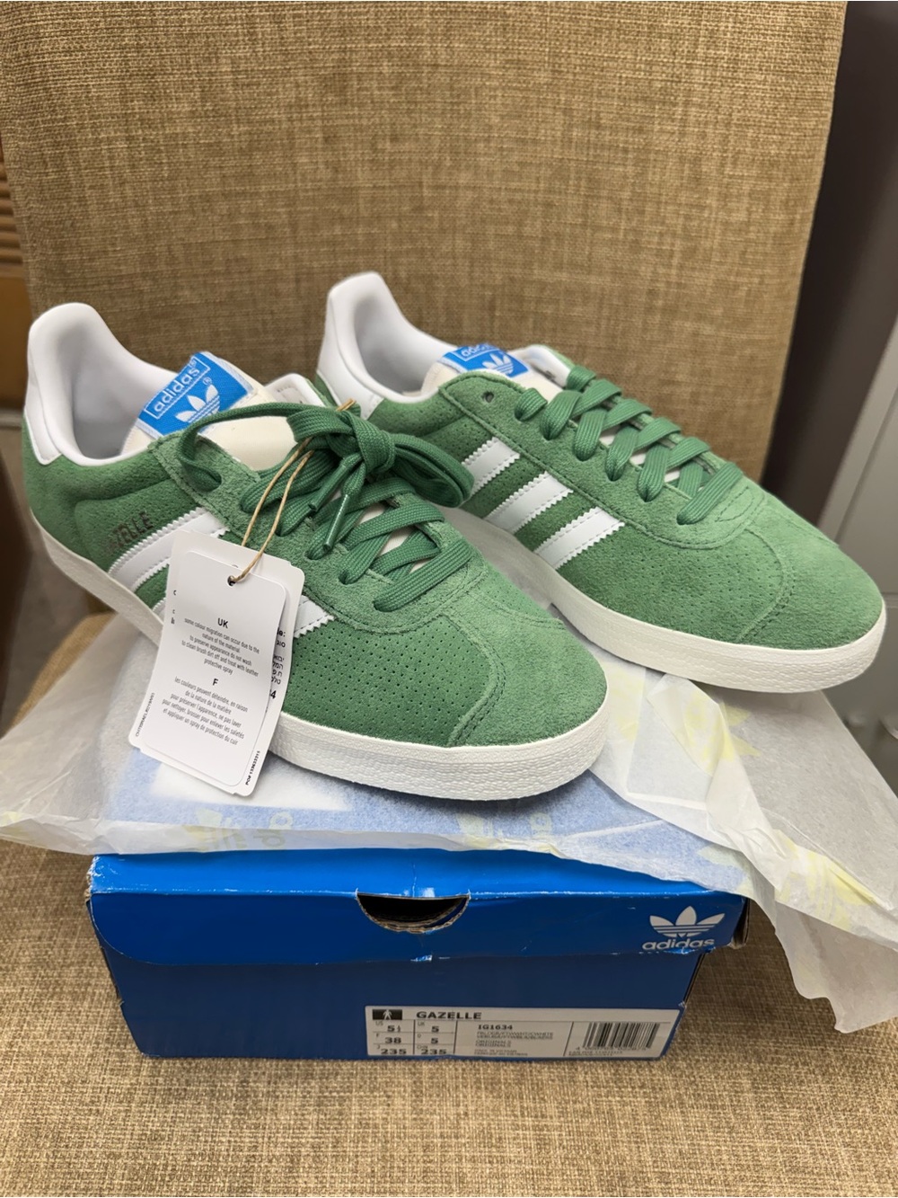 Taekwondo Shoe / Green & White stripe / Women’s Size 5.5 In Box Retail $100
